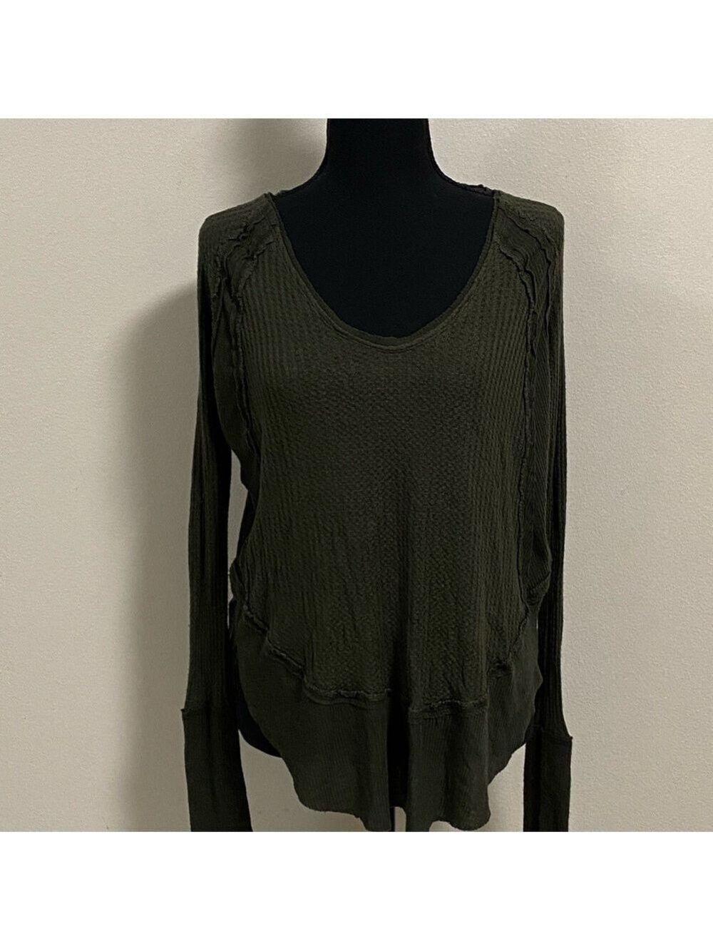 Free People We the Free waffle Knit High Low Top Olive Green Size XS